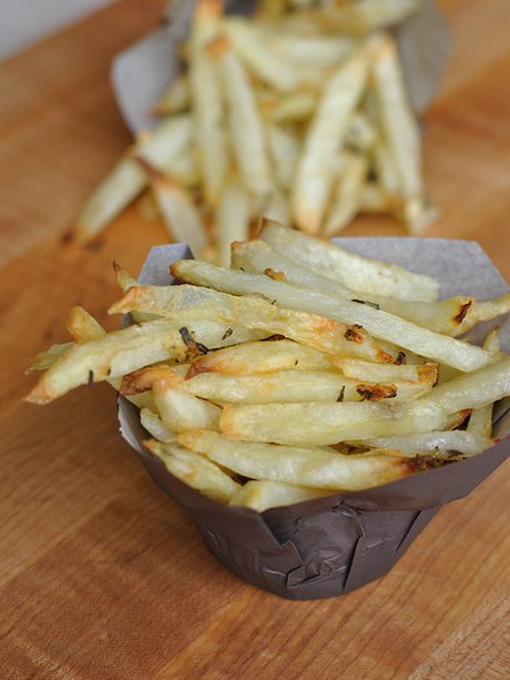 garlic-rosemary-parmesan-fries