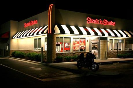 Steak-n-Shake_at_night