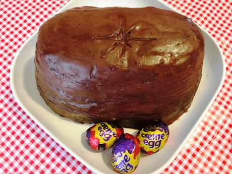 giant creme egg cake uk baker recipe easter novelty blogger how do you eat yours cadbury chocolate