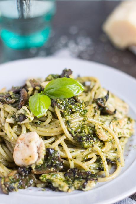 Chicken & Mushroom Pesto Pasta | The Recipe Redux