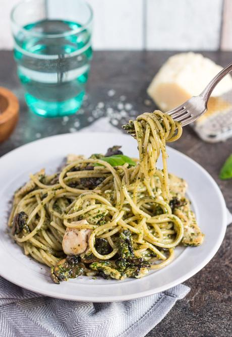 Chicken & Mushroom Pesto Pasta | The Recipe Redux