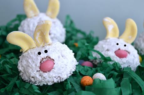 snowball mallows made to look like easter bunnies