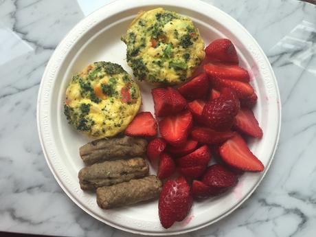 low calorie breakfast, veggie egg cups