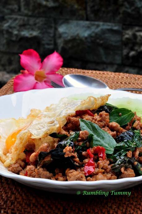 Thai Basil Pork Rice (Pat Krapaw Moo Sap)