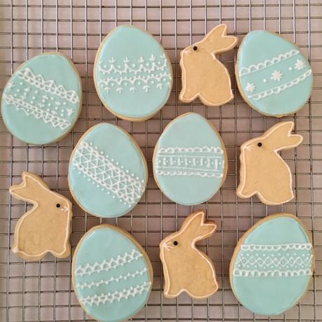 Make This: Lace Easter Egg Sugar Cookies