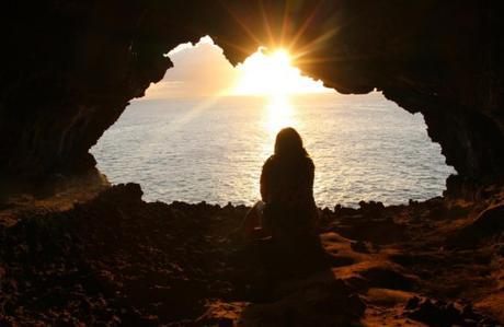 Ana Kakenga, Easter Island