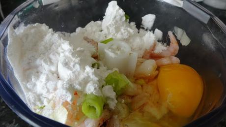 sesame-prawn-toast-egg-cornflour-blackpepper-spring-onions