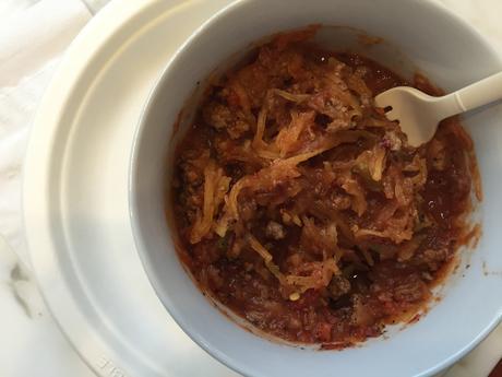 spaghetti squash and meat sauce