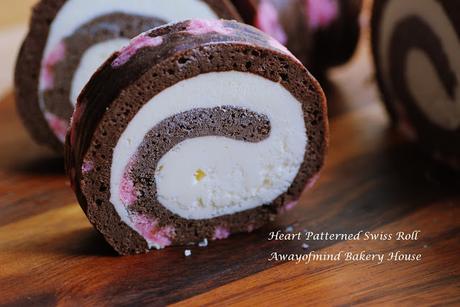Heart Patterned Swiss Roll (with Spinach Juice) 爱心可可菠菜蛋糕卷