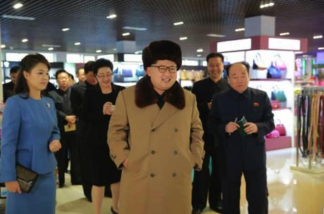 Kim Jong Un tours the Mirae Shop in Pyongyang.  Also in attendance are his wife Ri Sol Ju (left) and WPK Finance and Accounting Department deputy director Jon Il Chun (right) (Photo: Rodong Sinmun).