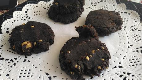 Ragi Cookies Ebony and Ivory -Chocolate and White Chocolate Chip cookies