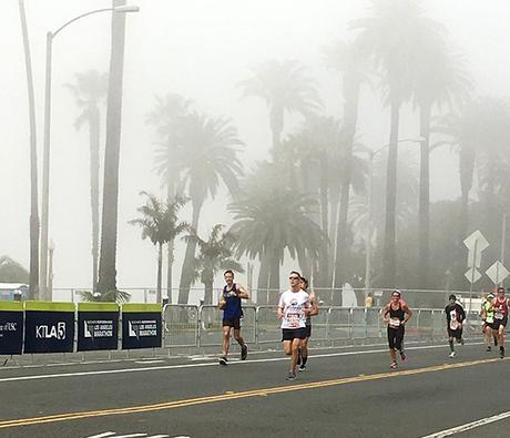 Mike Sohaskey leading the pack down the Los Angeles Marathon homestretch