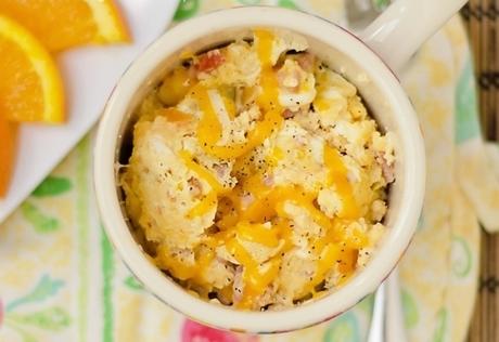 2 Minute Omelet in a mug