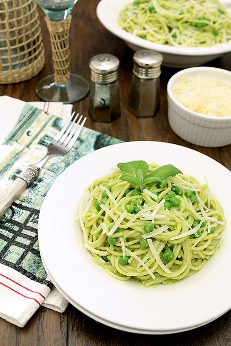 Spaghetti with Pea and Pine Nut Pesto