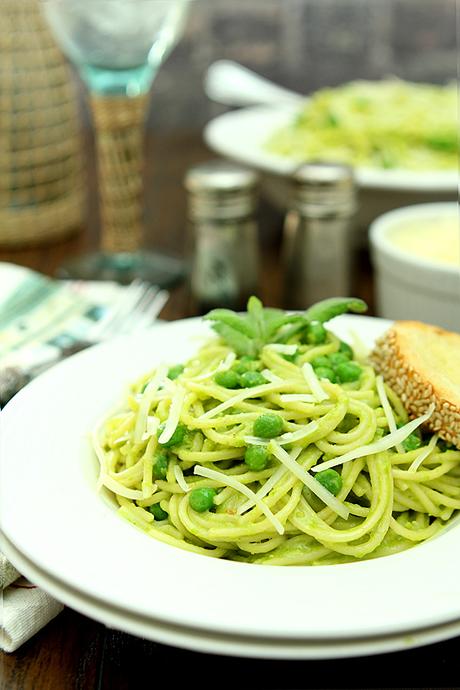 Spaghetti with Pea and Pine Nut Pesto