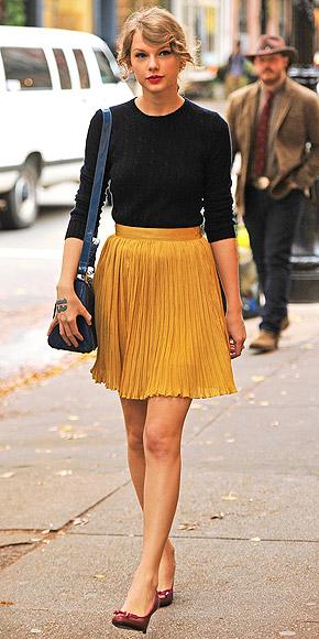 How to Style Pleated Skirts?