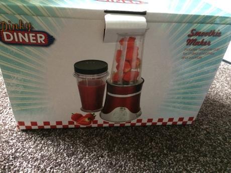 Dinky Diner smoothie maker