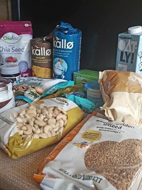 7 Day Meal Plan from Nic's Nutrition and Holland & Barrett // Health