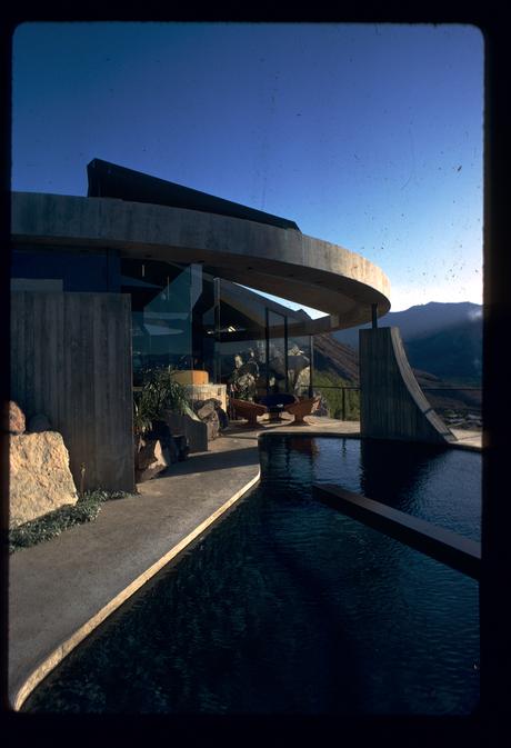 Photo by John Lautner.