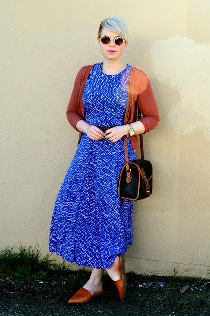 Look of the Day: Periwinkle Sundress & Dooney Bag
