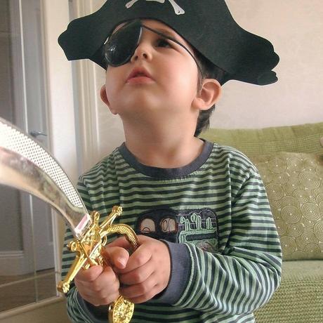 Setting The Scene For A Swashbuckling Pirate Party