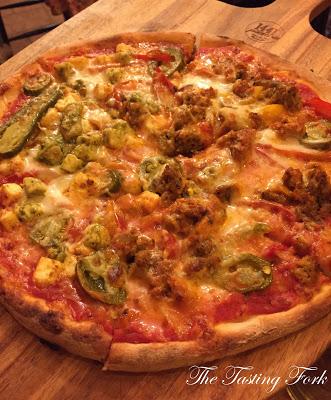 Mumbai: New In Town: 'Create your own pizza' goodness at 1441 Pizzeria, Andheri Lokhandwala