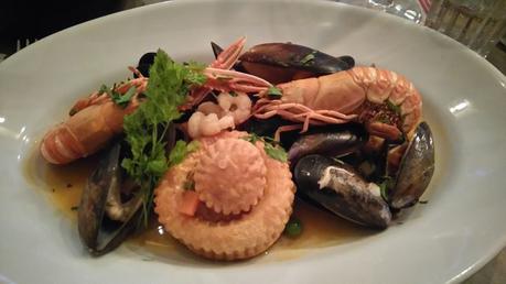 Read this excellent review of L’escargot Bleu in Edinburgh