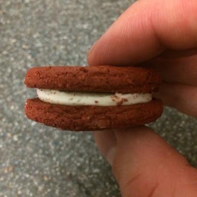 Today's Review: Fox's Red Velvet Crunch Creams