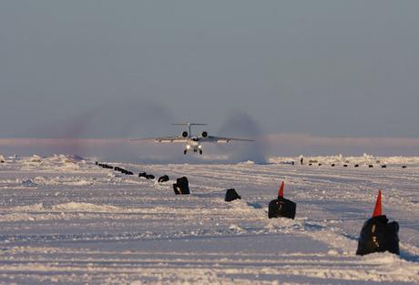 North Pole 2016: Race Against Time Team Changes Direction Again, Delays at Barneo Continue