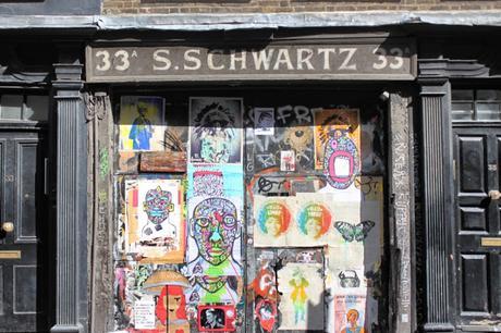 In & Around #London… the Doors of #Spitalfields #photoblog