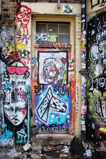 In & Around #London… the Doors of #Spitalfields #photoblog