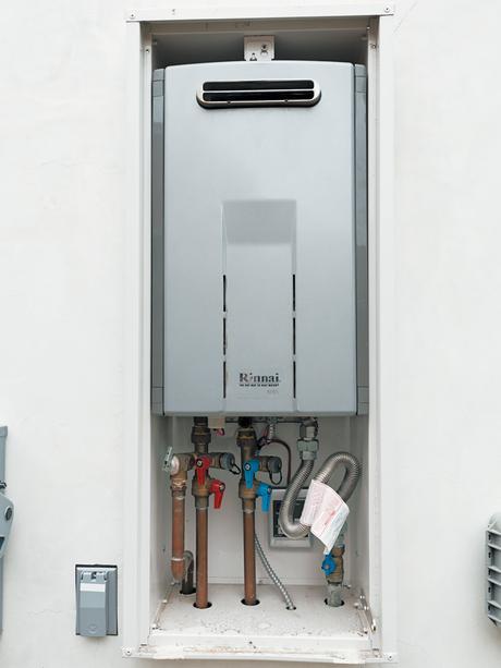 Rinnai tankless water heater and metlund D’MAND recirculating pump