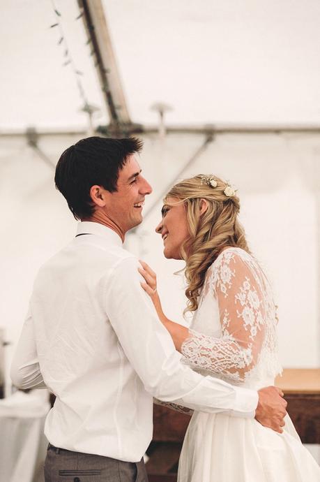 A Sweet Rustic Glenorchy Wedding by Dawn Thomson Photography