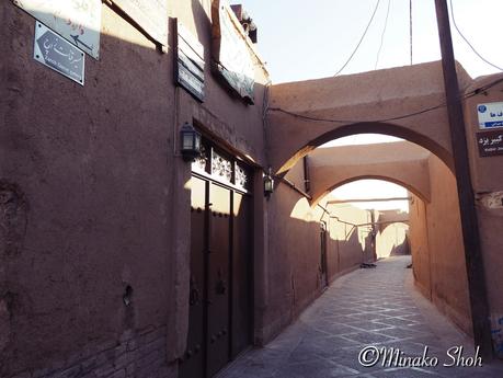 日干しレンガと風取り塔の旧市街、ヤズド/ Yazd, the city of windcatchers.