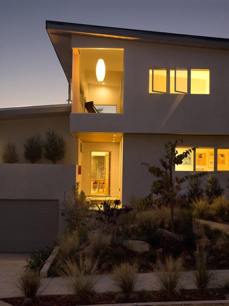 Renovation of a split-level house in Los Angeles