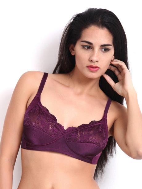 10 Must Have Bras For A Fashionista Wardrobe