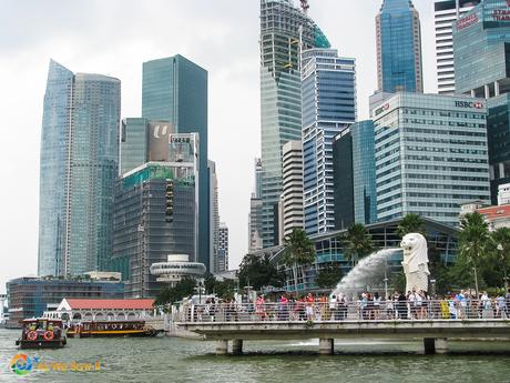 View of Merlion statue from the water.