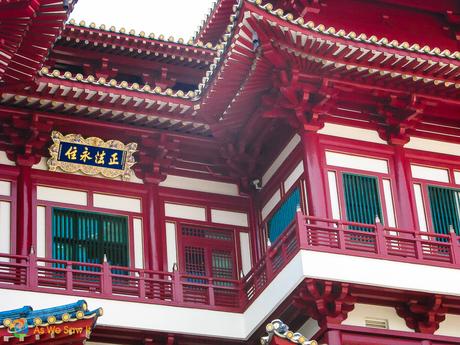 detail of Singapore's Buddha Tooth Relic Temple