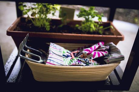 DIY Mobile Herb Garden With Miracle-Gro® Potting Mix