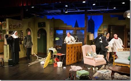 Review: The House of Blue Leaves (Raven Theatre)