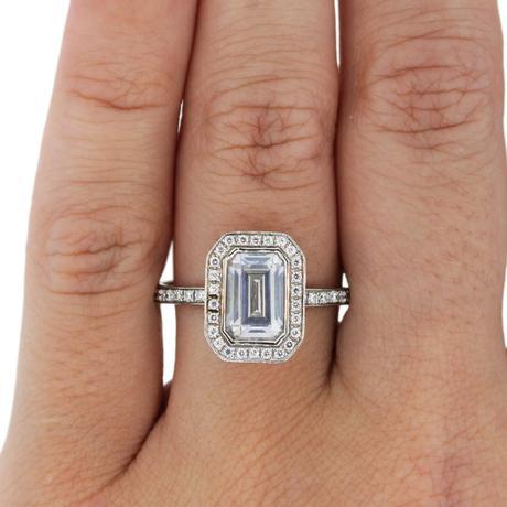 A Jaffe Art Deco style engagement ring