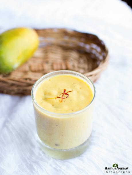 mango dates smoothie - easy mango recipes