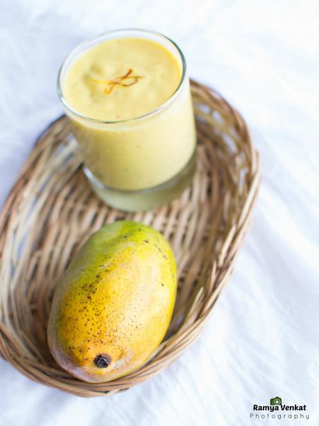 mango dates smoothie - easy mango recipes