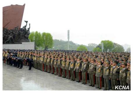 KPA service members and officers who are delegates to the 7th Party Congress pay tribute to the late North Korean leaders at Mansu Hill in central Pyongyang on May 3, 2016 (Photo: Korean Central TV).