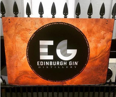 Edinburgh gin Scotland glasgow foodie explorers
