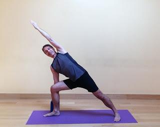 Featured Pose: Extended Side Angle Pose (Utthita Parsvakonasana)