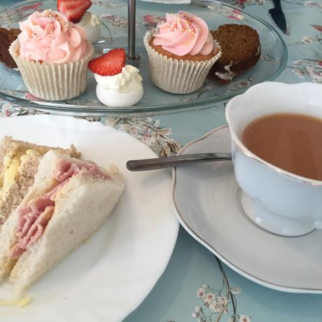Budget Afternoon Tea Offers and Tips for Booking