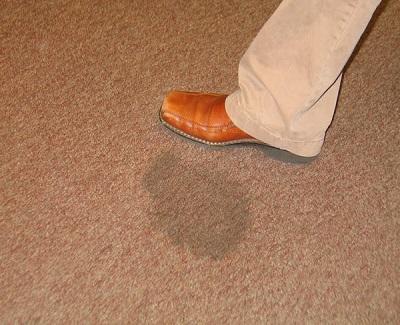 how to clean a carpet - oil stain