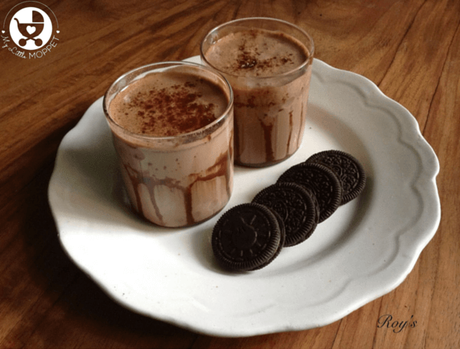 Chocolate Cookie Smoothie – Quick Mommy Refresher