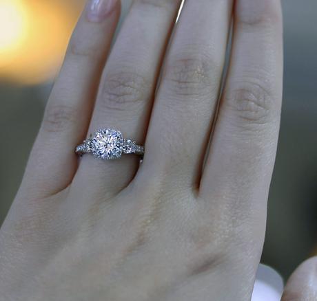 Beautiful 3 stone Tacori Dantela engagement ring